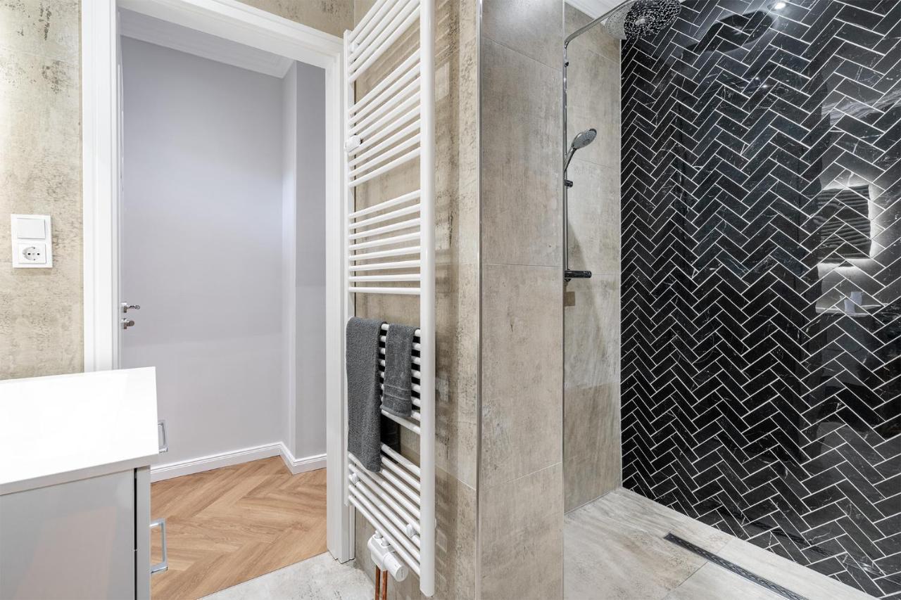 Apartment Villa Anna - Wohnung Mit Stellplatz エムデン エクステリア 写真