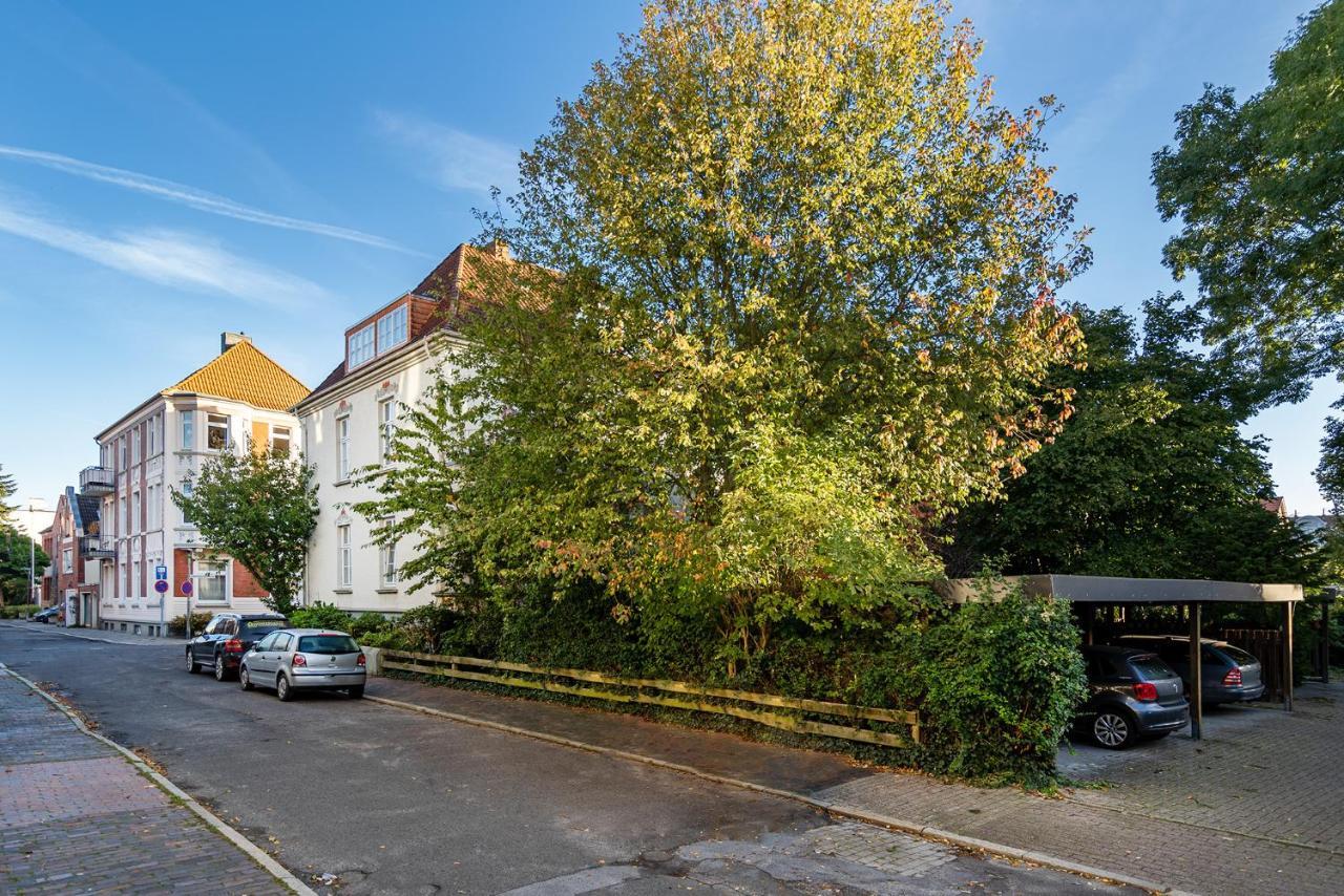 Apartment Villa Anna - Wohnung Mit Stellplatz エムデン エクステリア 写真